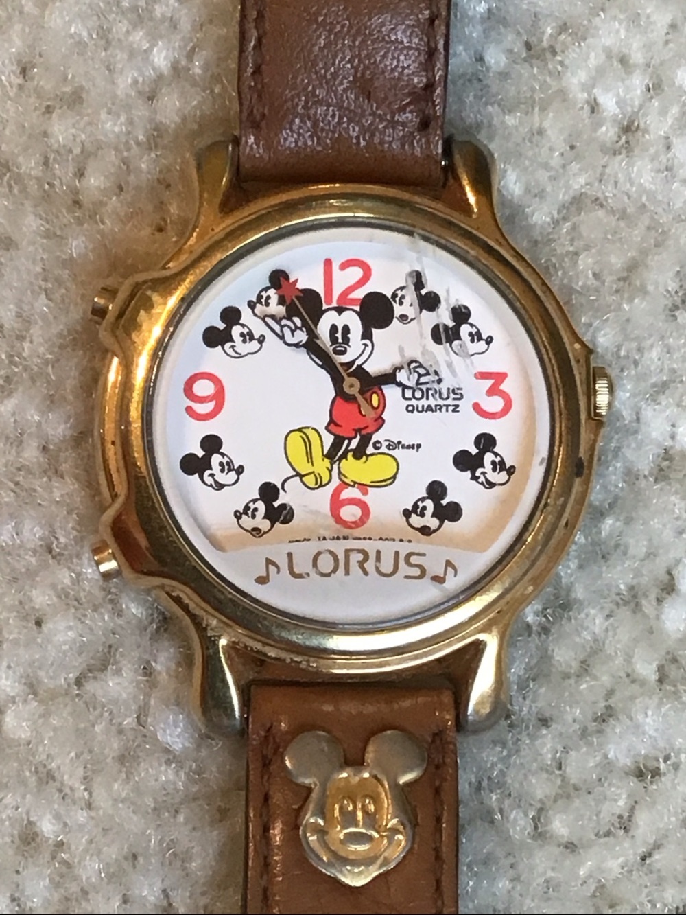 Vintage Lorus Quartz Musical Mickey Mouse Watch, V422-0010 ZO